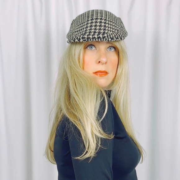 Vintage Houndstooth Tam Newsboy Cap • Golf Hat in Black and Beige - Picture 8 of 9